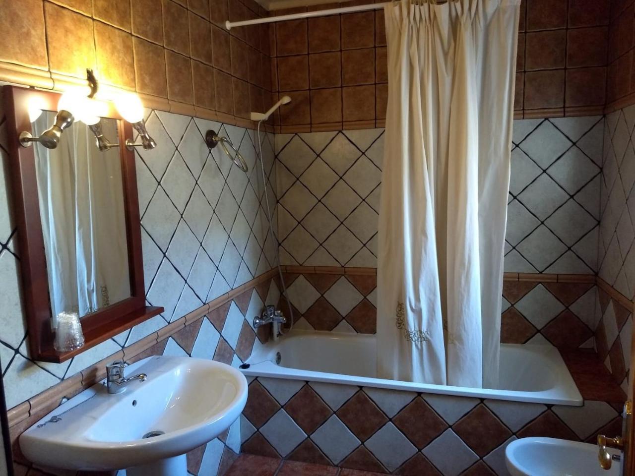 Hostal Nicol'S Hotel Luque Kültér fotó